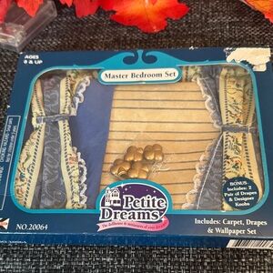 Vintage Petite Dreams Master Bedroom Set with Drapes and Knobs